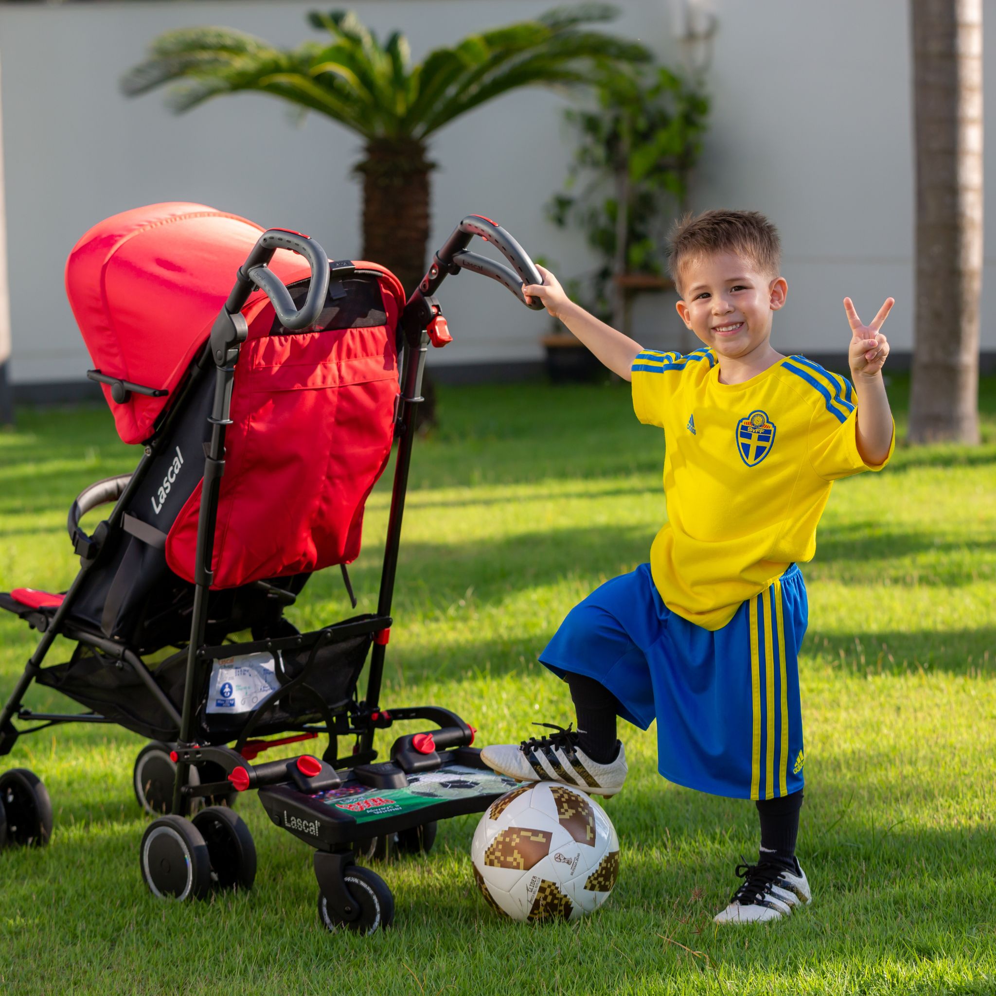 lascal-buggyboard-maxi-football-edition-pedana-universale-per-passeggino-a-tema- image 8