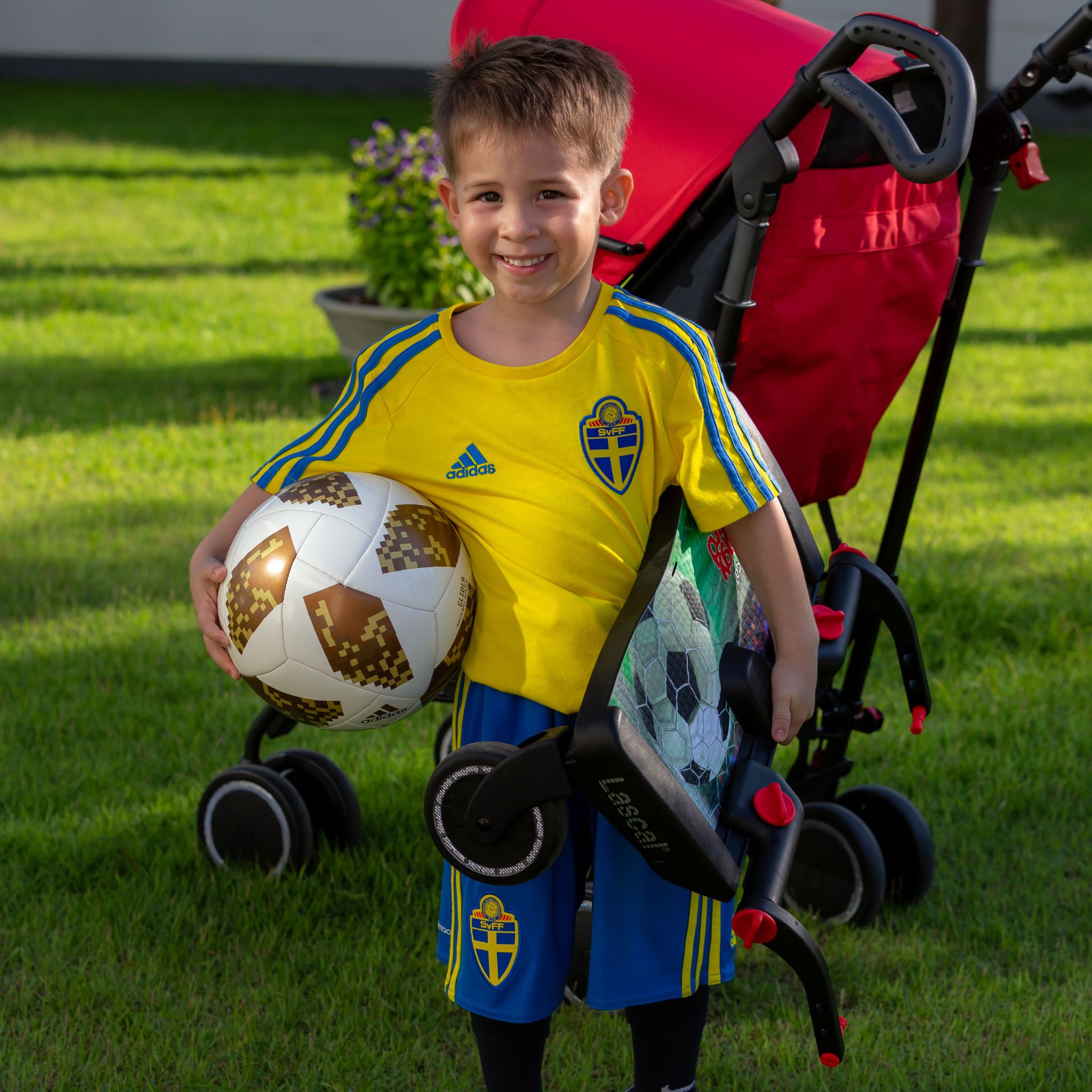 lascal-buggyboard-maxi-football-edition-pedana-universale-per-passeggino-a-tema- image 3