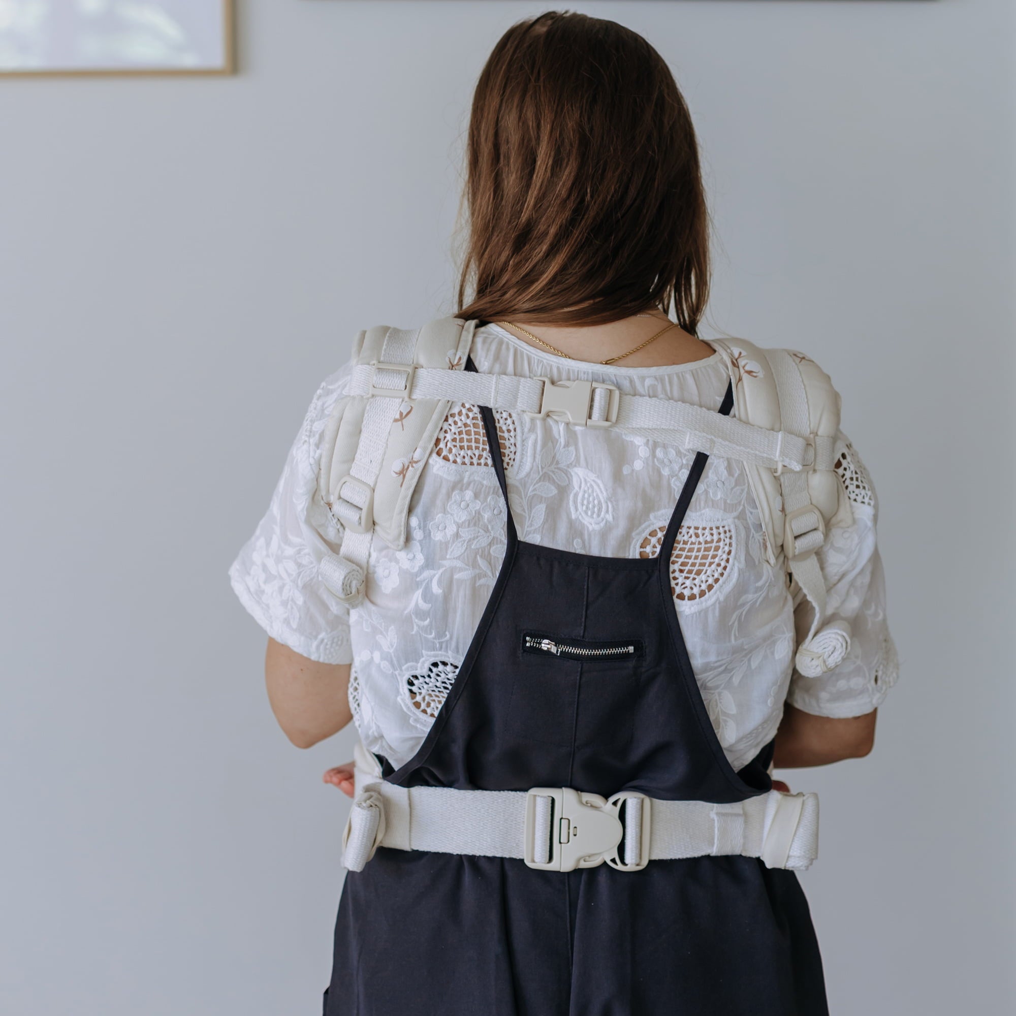 fidella-fusion-marsupio-ergonomico-cotton-flower-pale-grey-portabeb-in-cotone-bi image 2