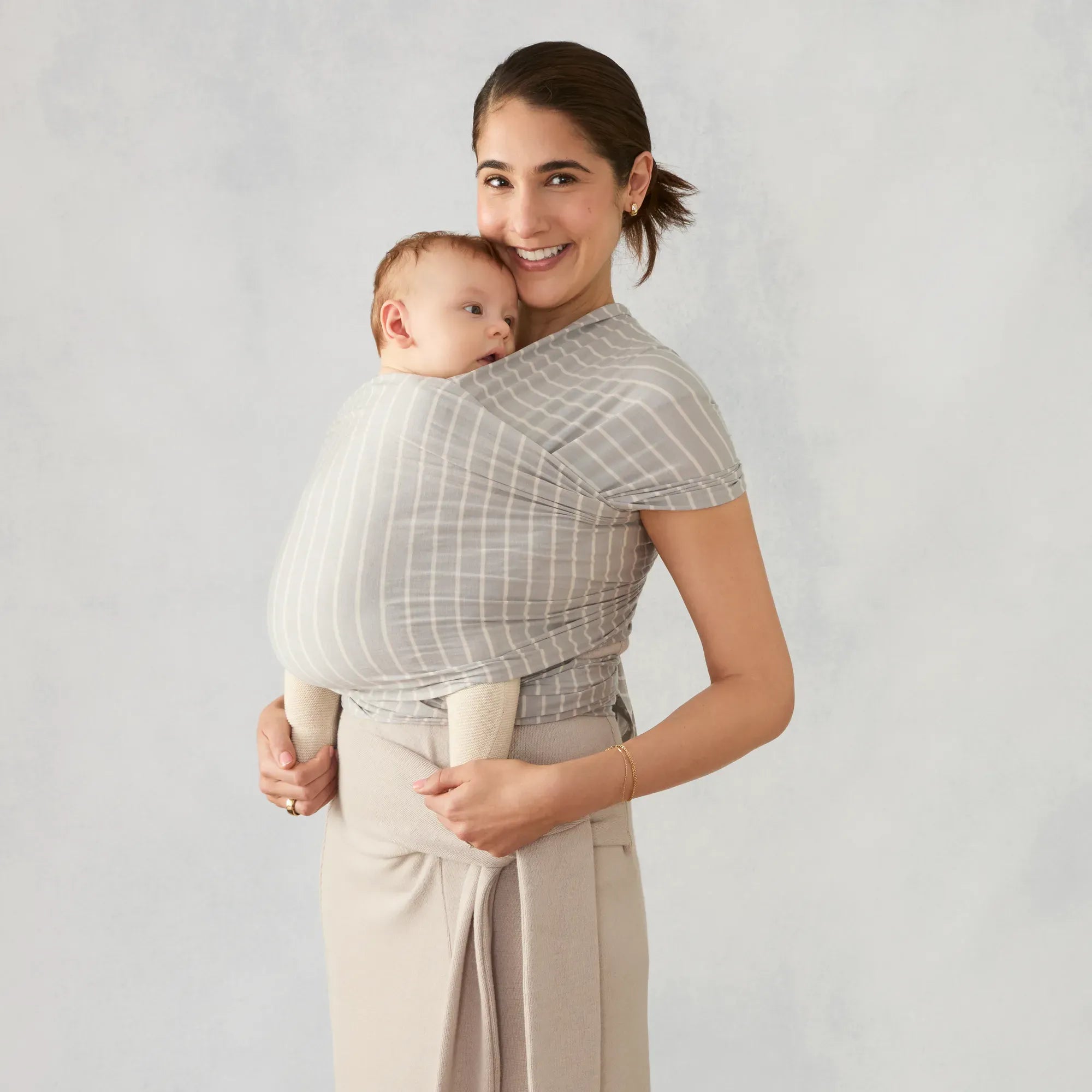 ergobaby-fascia-per-neonati-aura-morbida-e-regolabile image 2