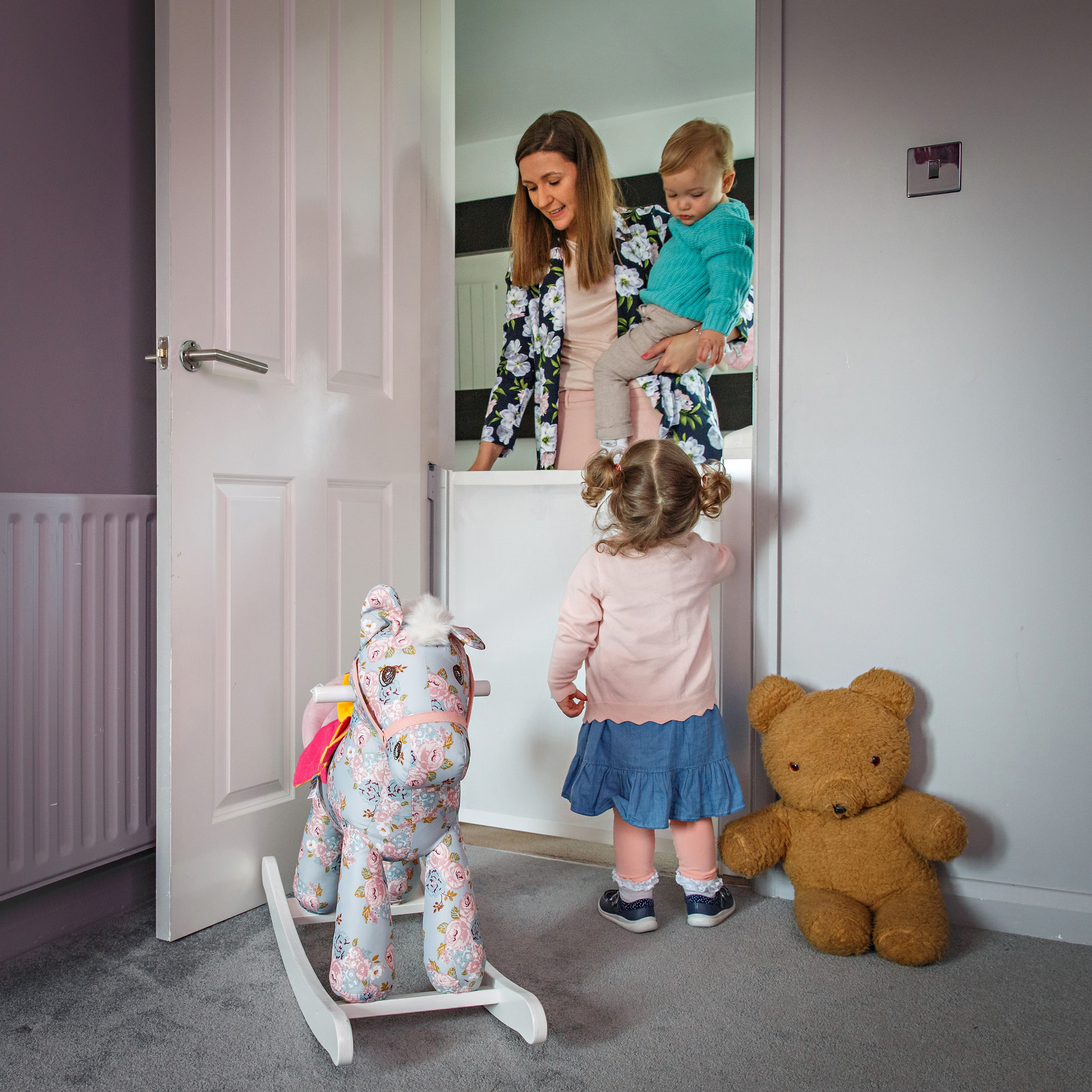 lascal-kiddyguard-avant-cancello-di-sicurezza-avvolgibile-per-bambini-bianco-o-n image 7