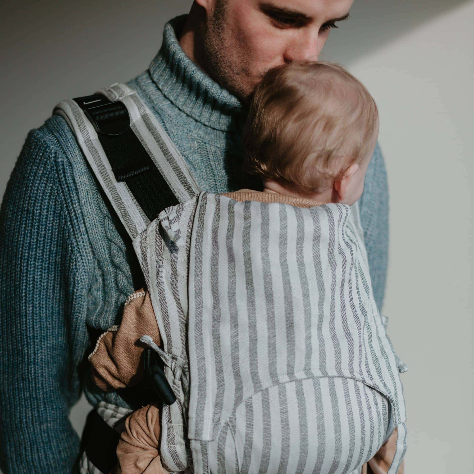 fidella-fusion-marsupio-ergonomico-stripes-grey-cotone-biologico-neonato-e-toddl image 1